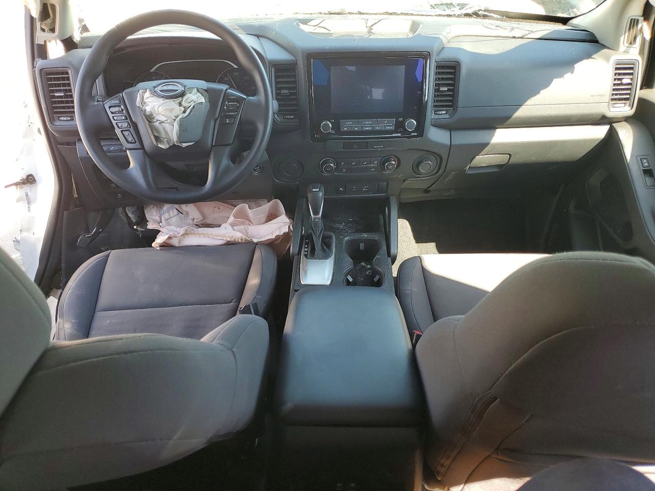 Nissan Frontier S