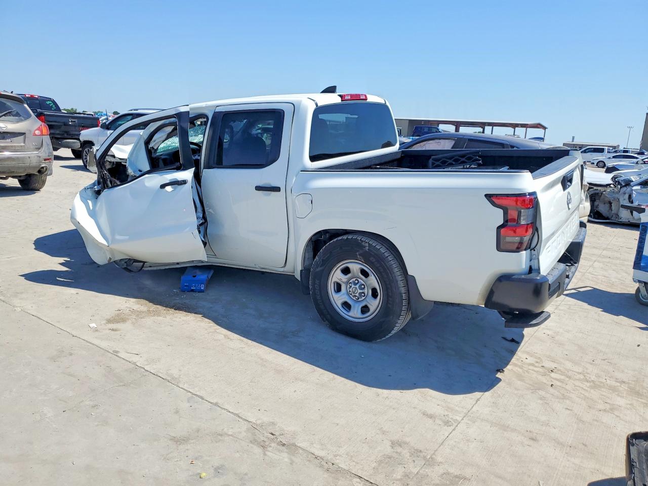 Nissan Frontier S