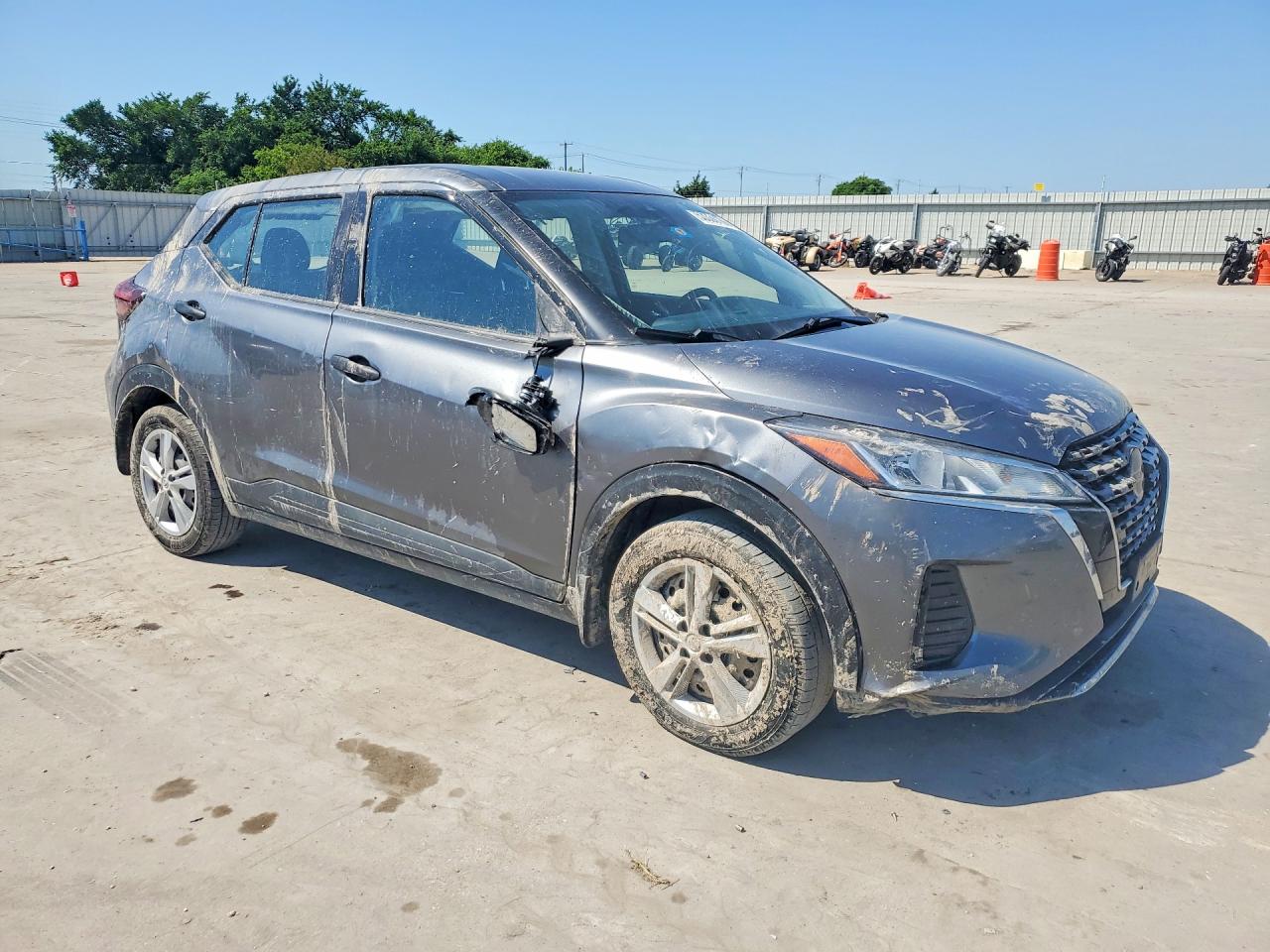 Nissan Kicks S