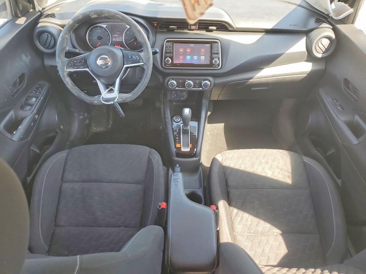 Nissan Kicks S
