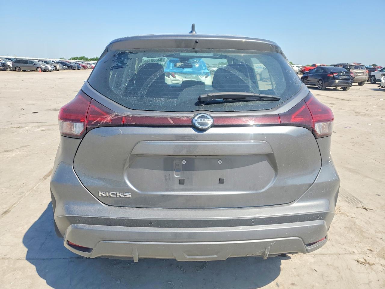 Nissan Kicks S