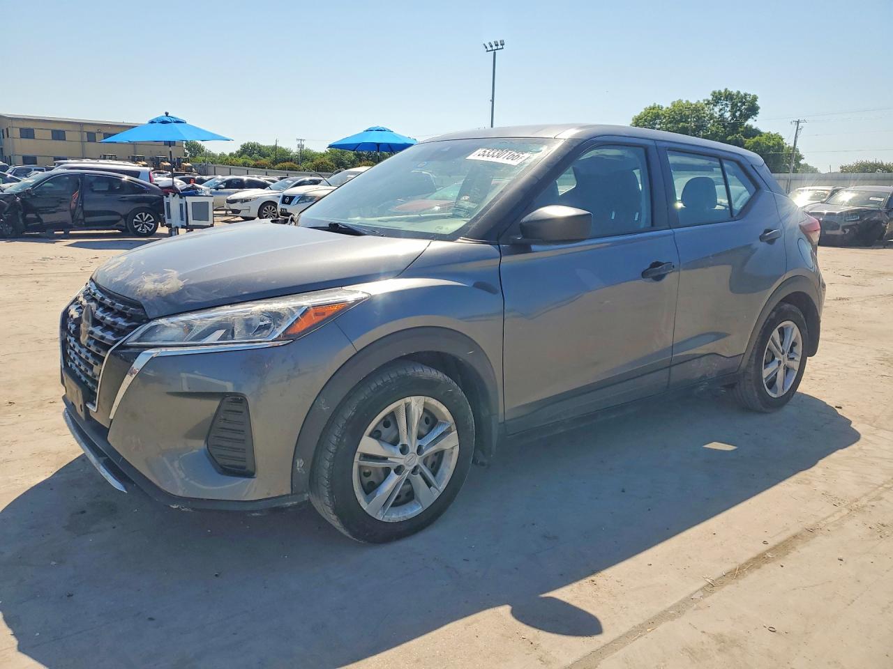 Salvage Nissan Kicks Image