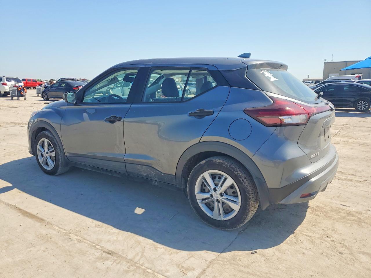 Nissan Kicks S