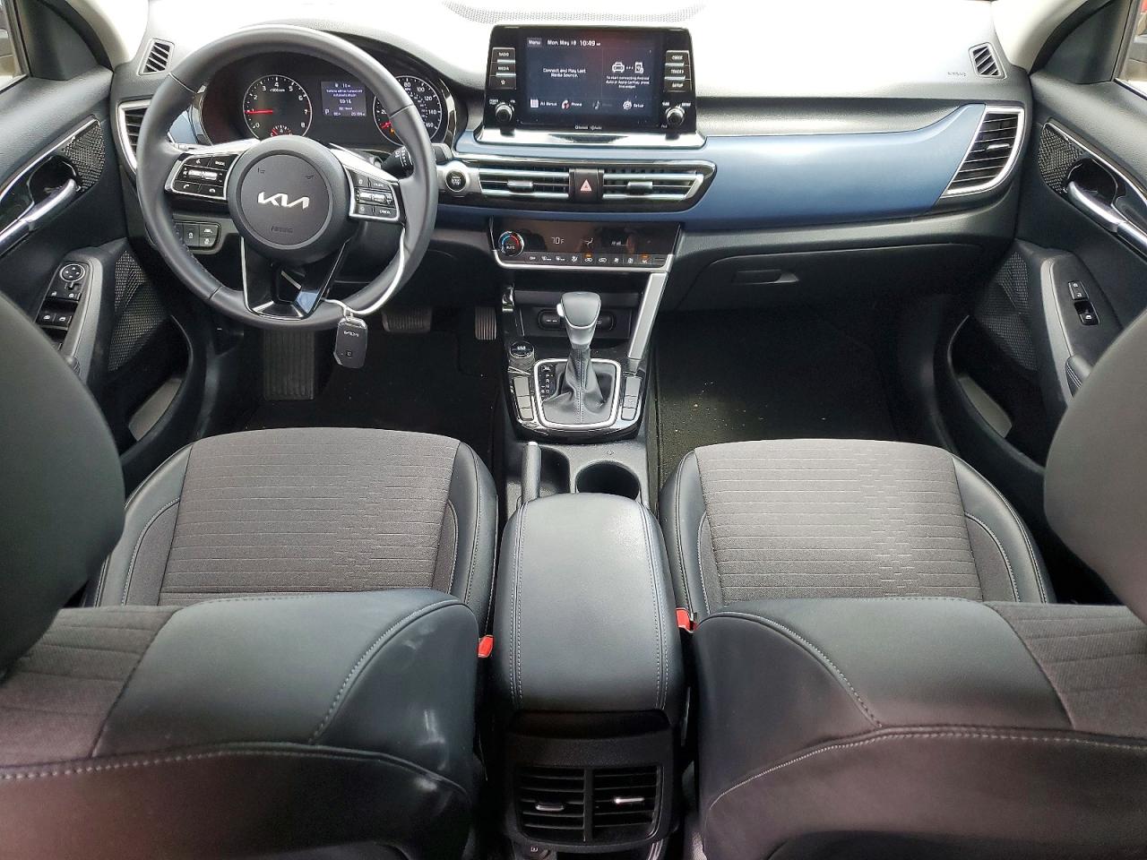 Kia Seltos S