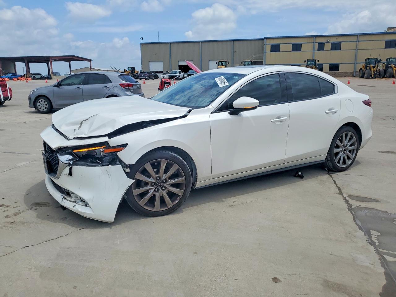 Salvage Mazda 3 Image