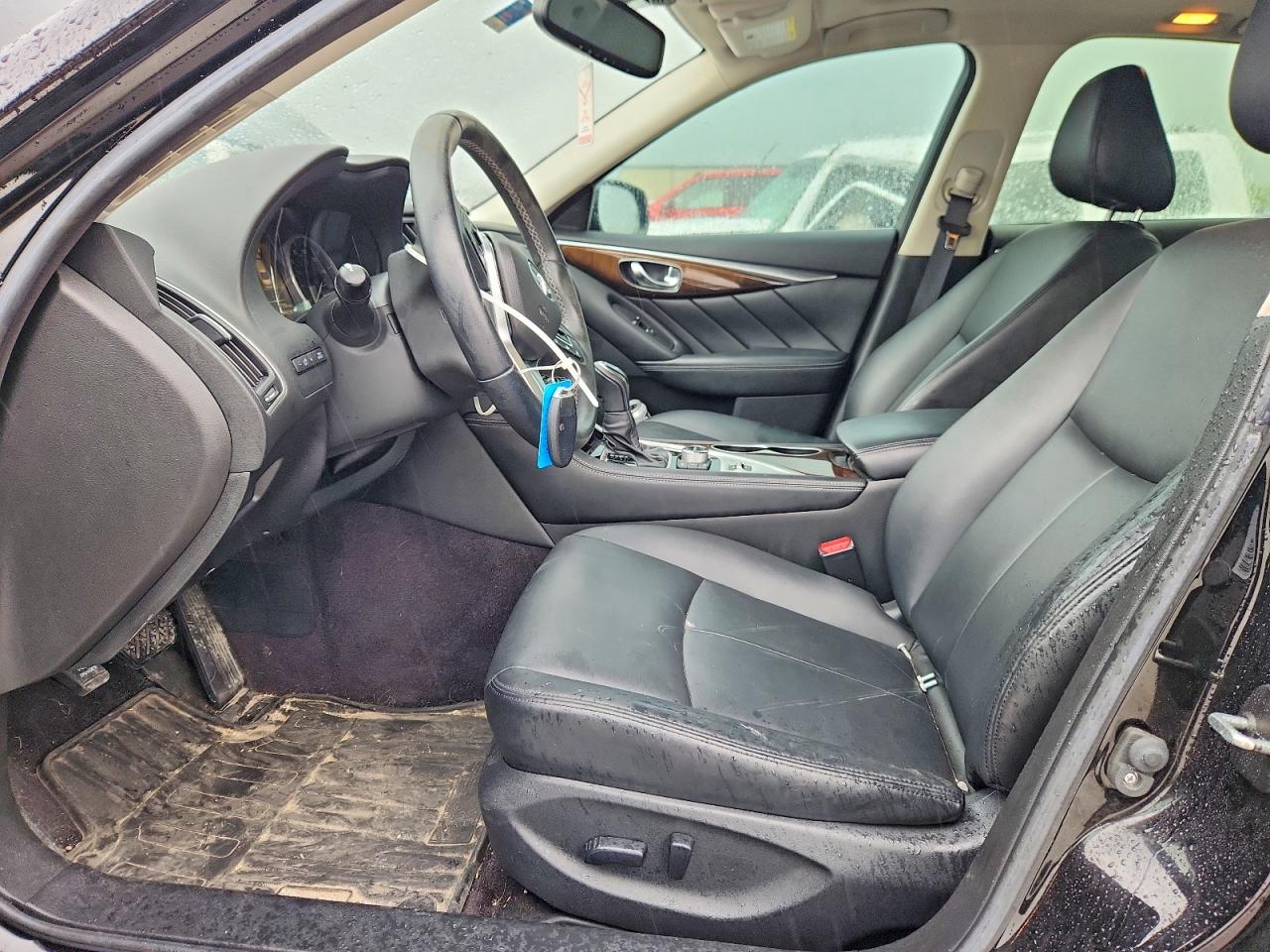 INFINITI Q50 3.0t Luxe