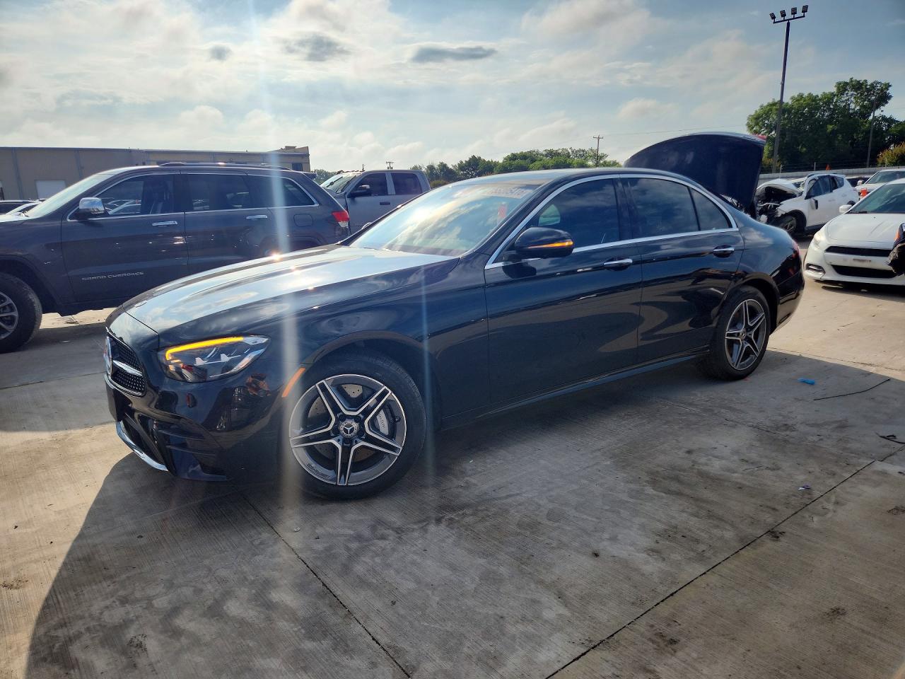 Salvage Mercedes-Benz E-Class Image