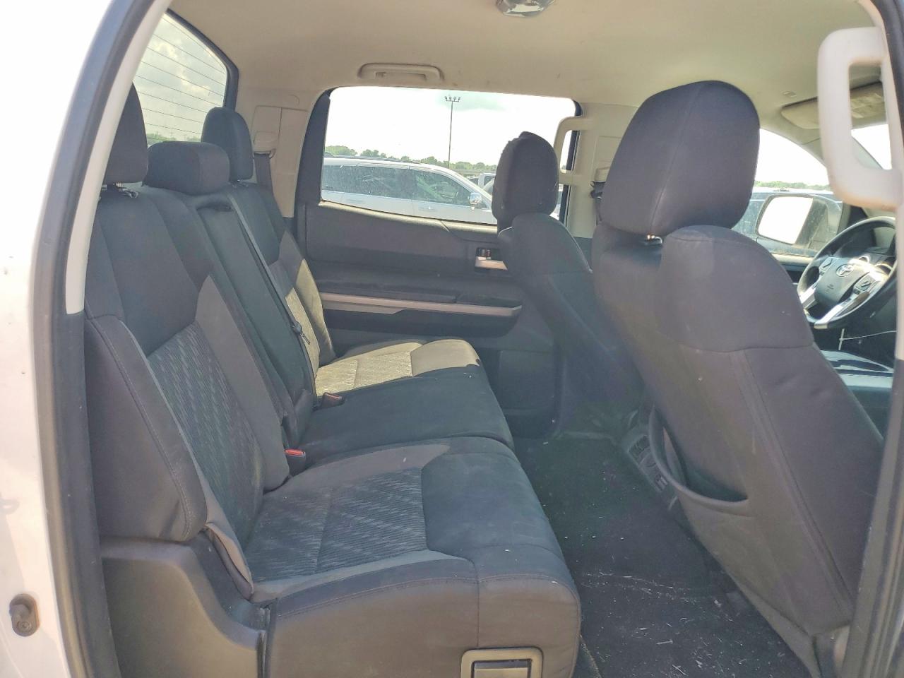 Toyota Tundra Crewmax Sr5