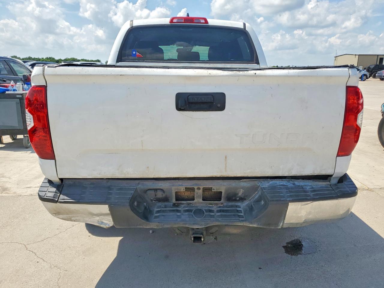 Toyota Tundra Crewmax Sr5