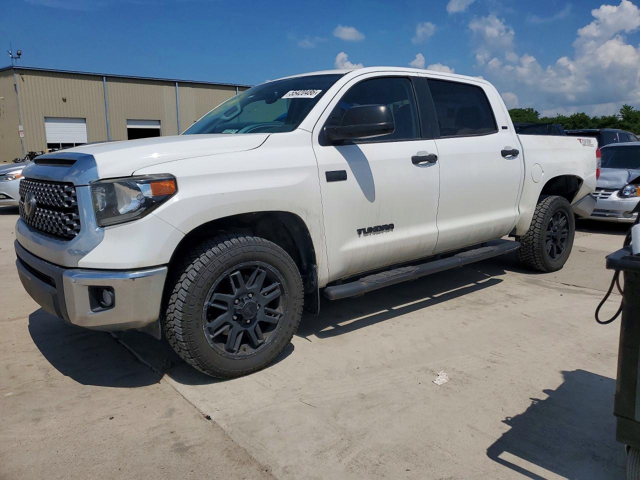 Salvage Toyota Tundra Image