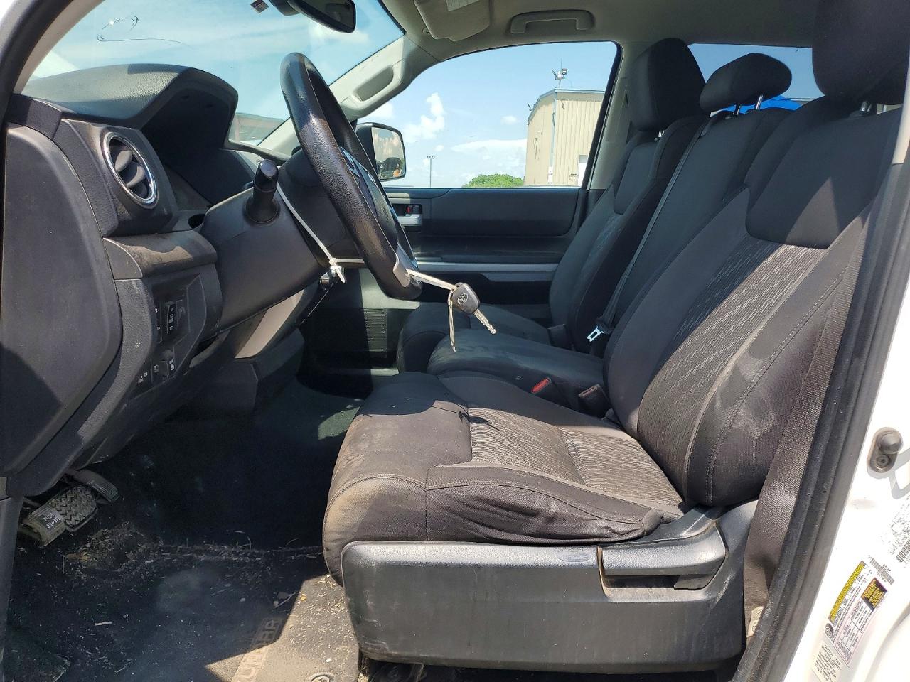 Toyota Tundra Crewmax Sr5