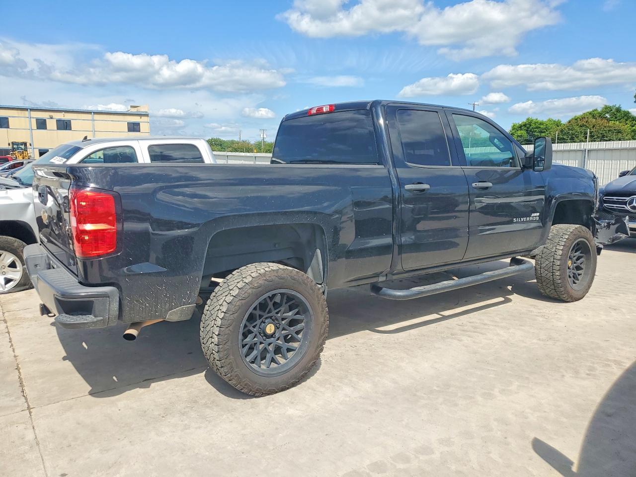 Chevrolet Silverado C1500