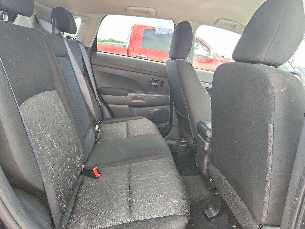 Mitsubishi Outlander S