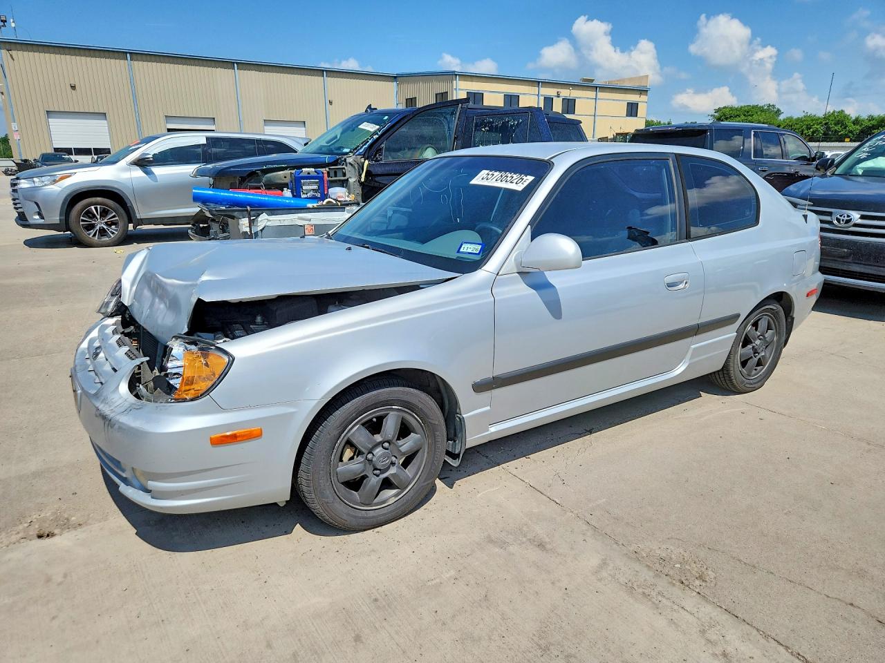 Salvage Hyundai ACCENT Image
