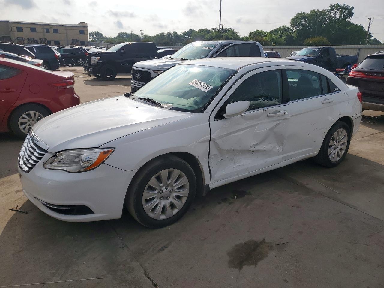 Salvage Chrysler 200 Image