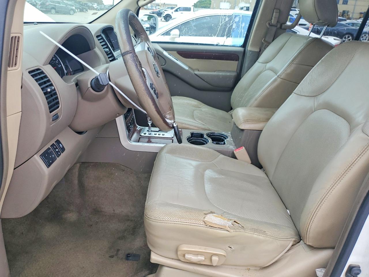 Nissan Pathfinder S