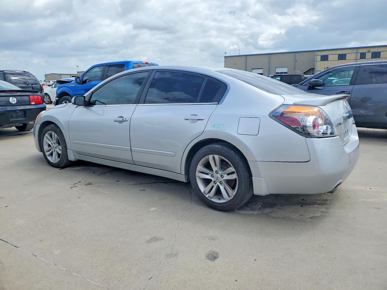 Nissan Altima Sr