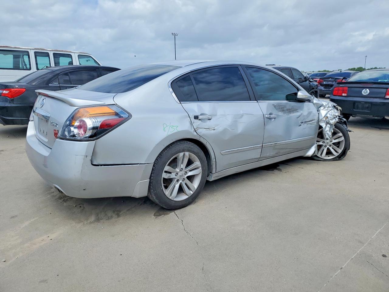 Nissan Altima Sr