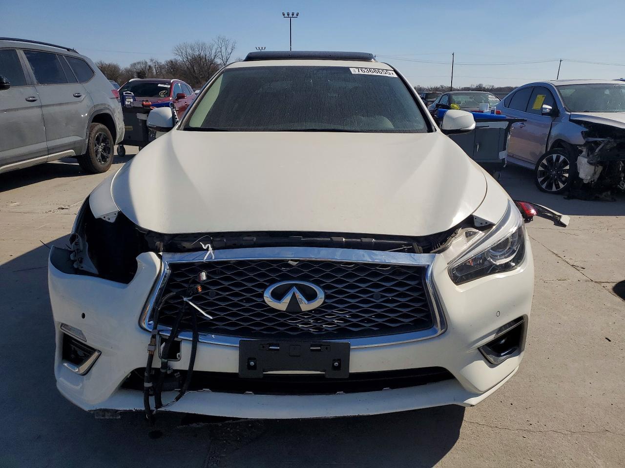 INFINITI Q50 Luxe