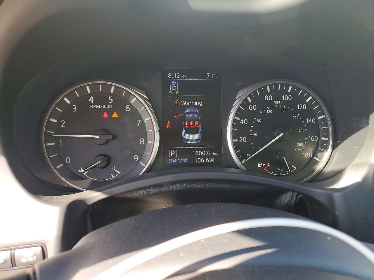 INFINITI Q50 Luxe