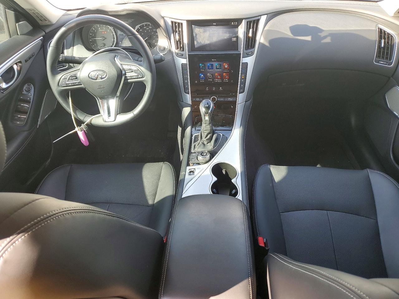 INFINITI Q50 Luxe