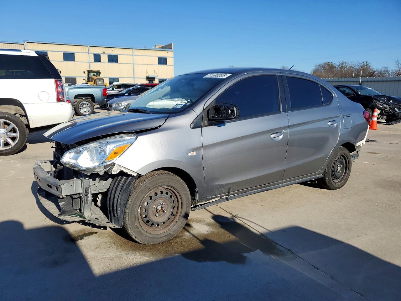 Salvage Mitsubishi Mirage Image
