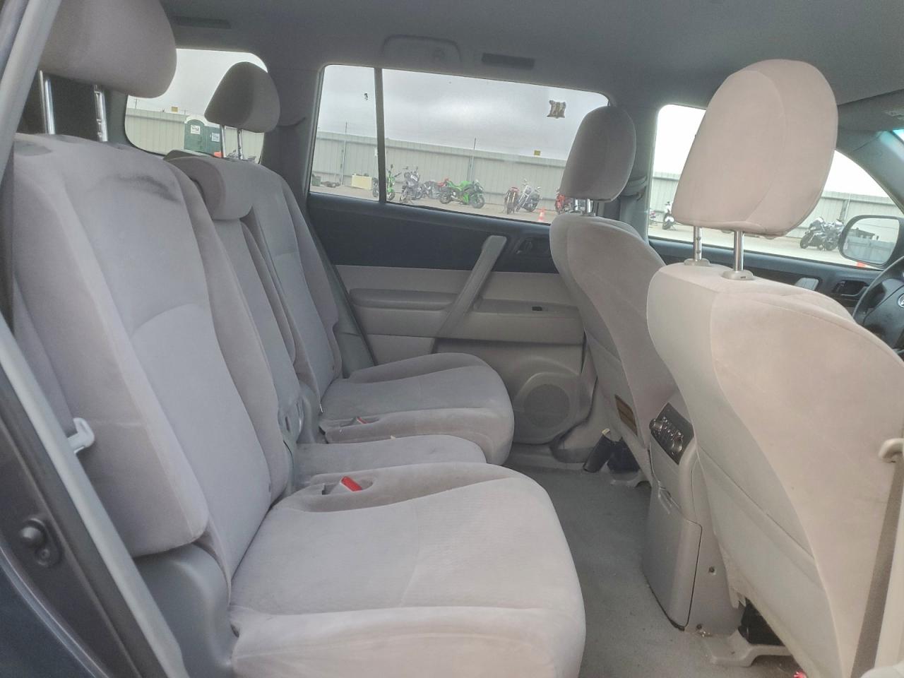 Toyota Highlander Base
