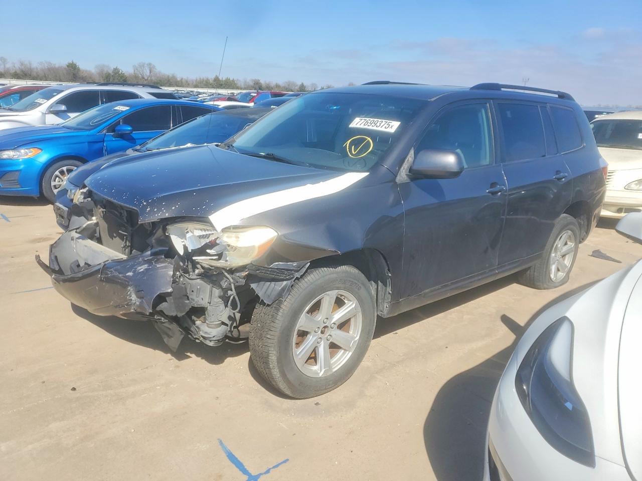 Salvage Toyota Highlander Image