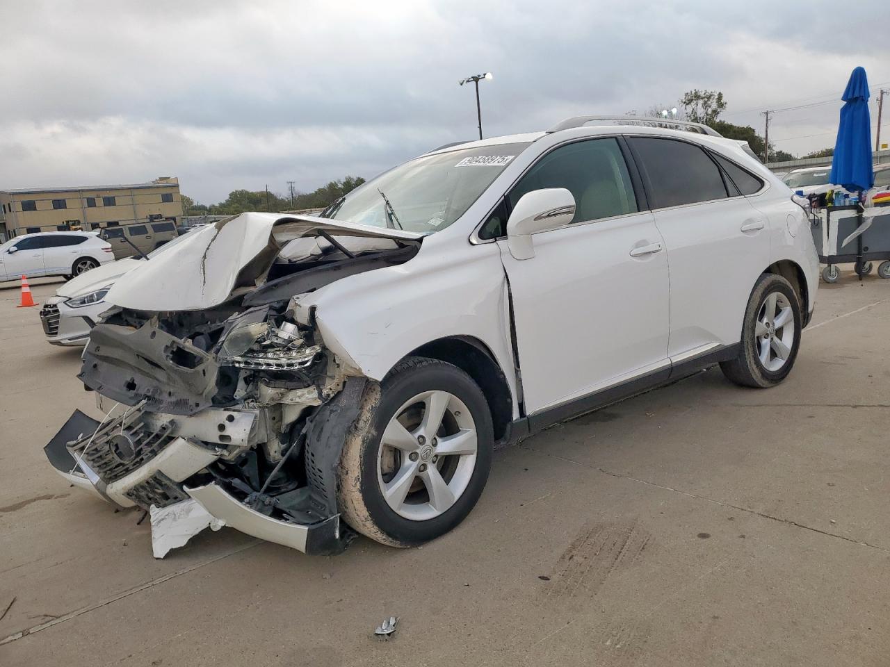 Salvage Lexus RX Image