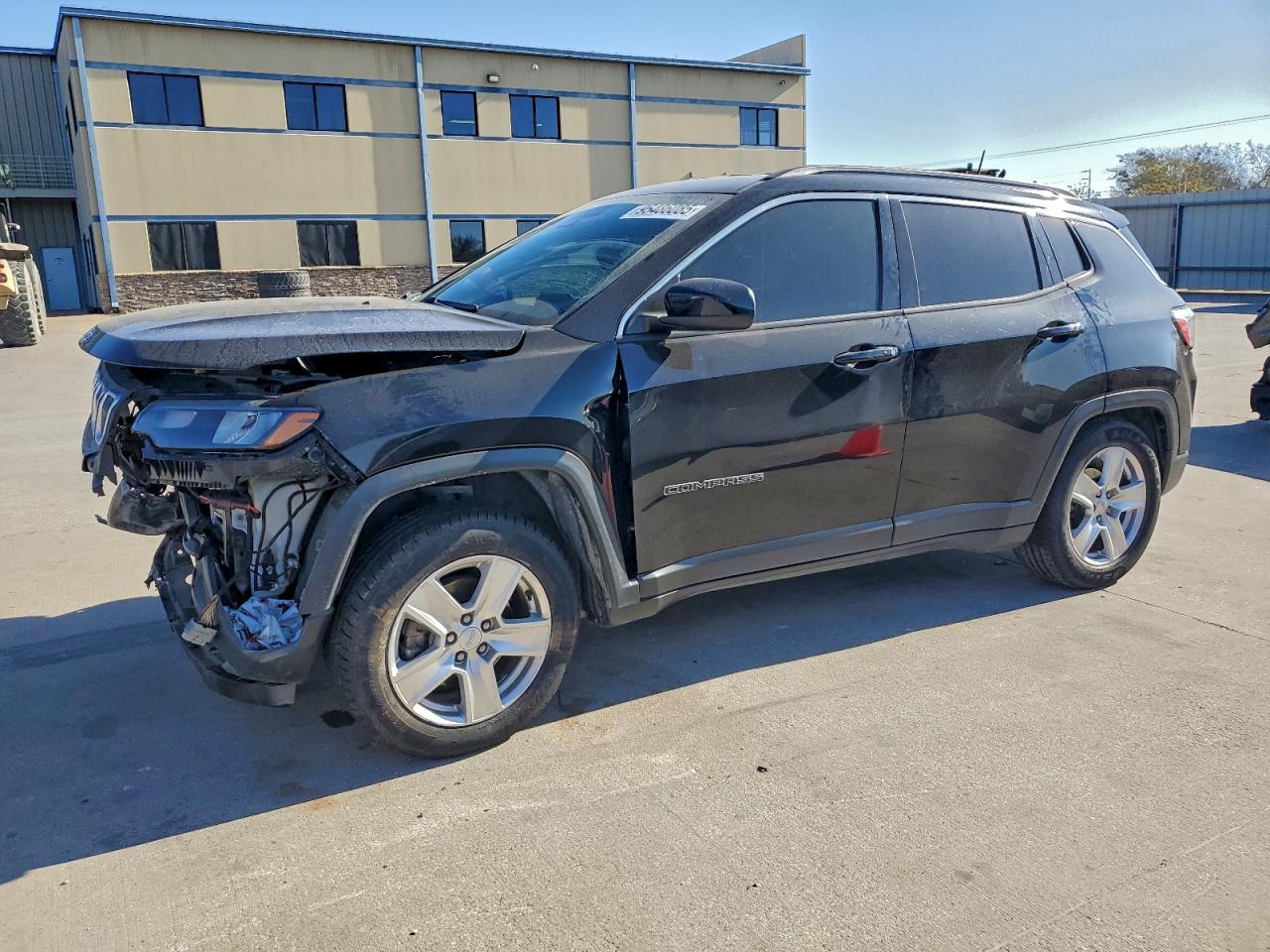 Salvage Jeep Compass Image