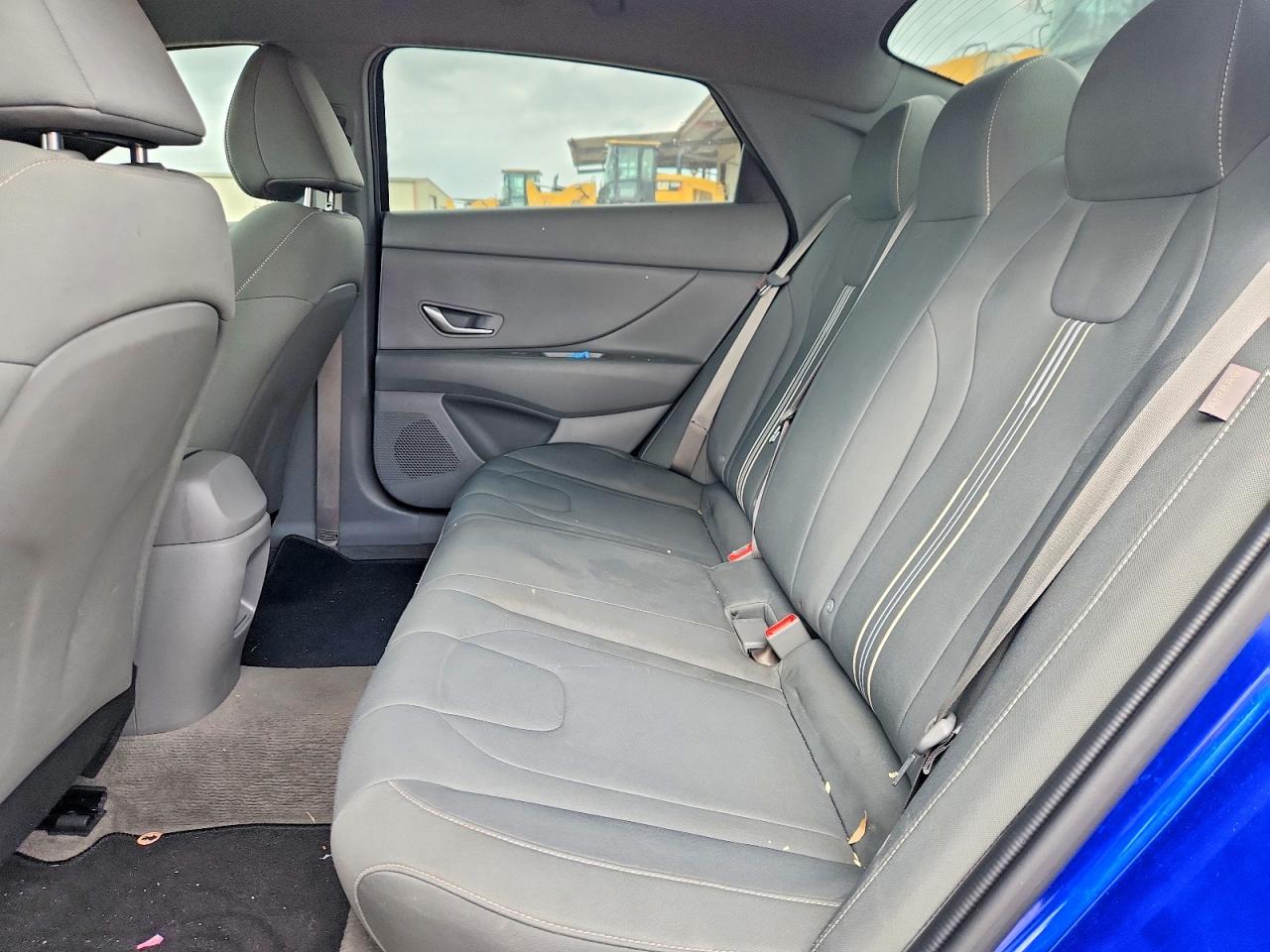 Hyundai ELANTRA Sel