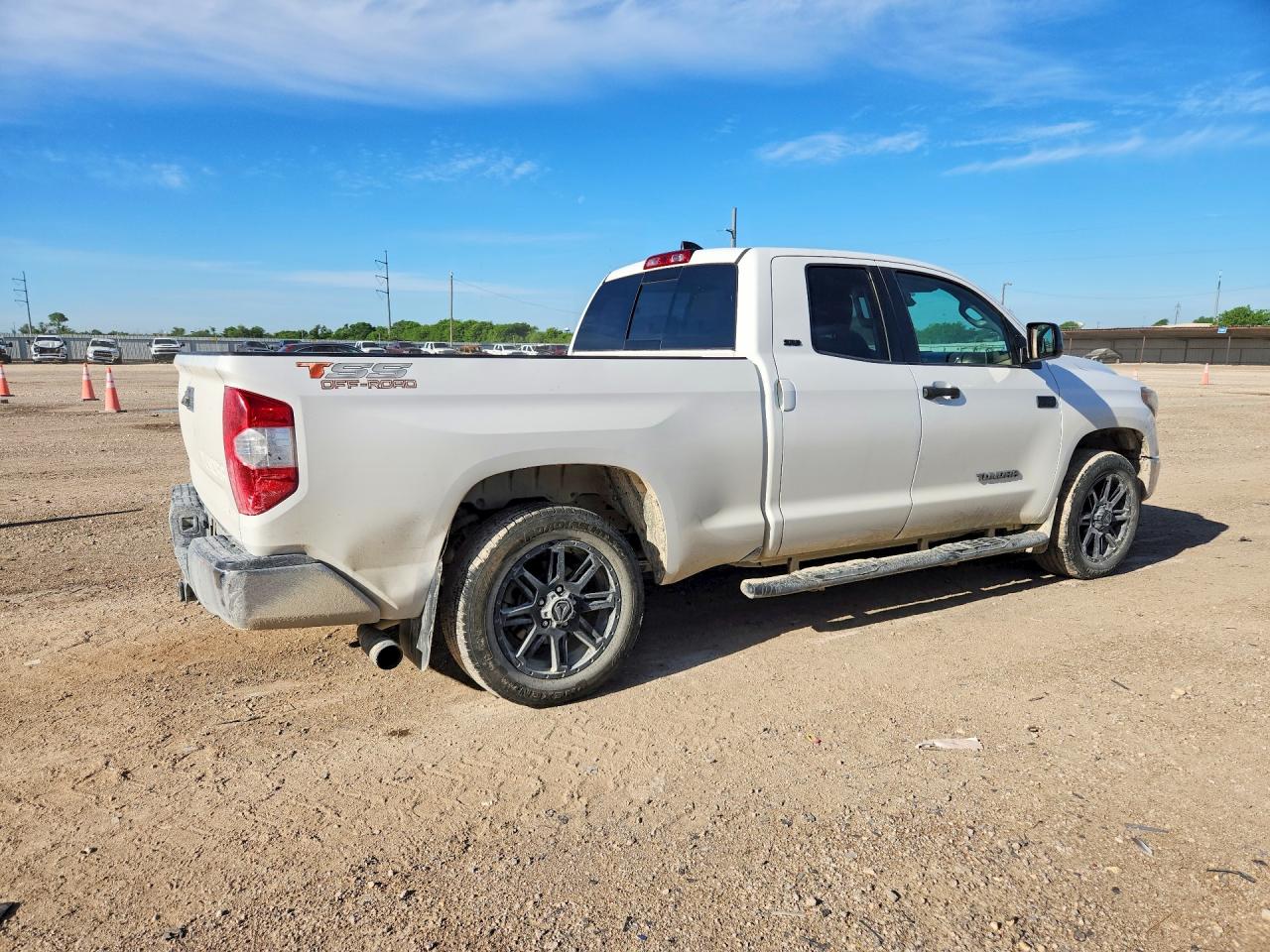 Toyota Tundra Sr5