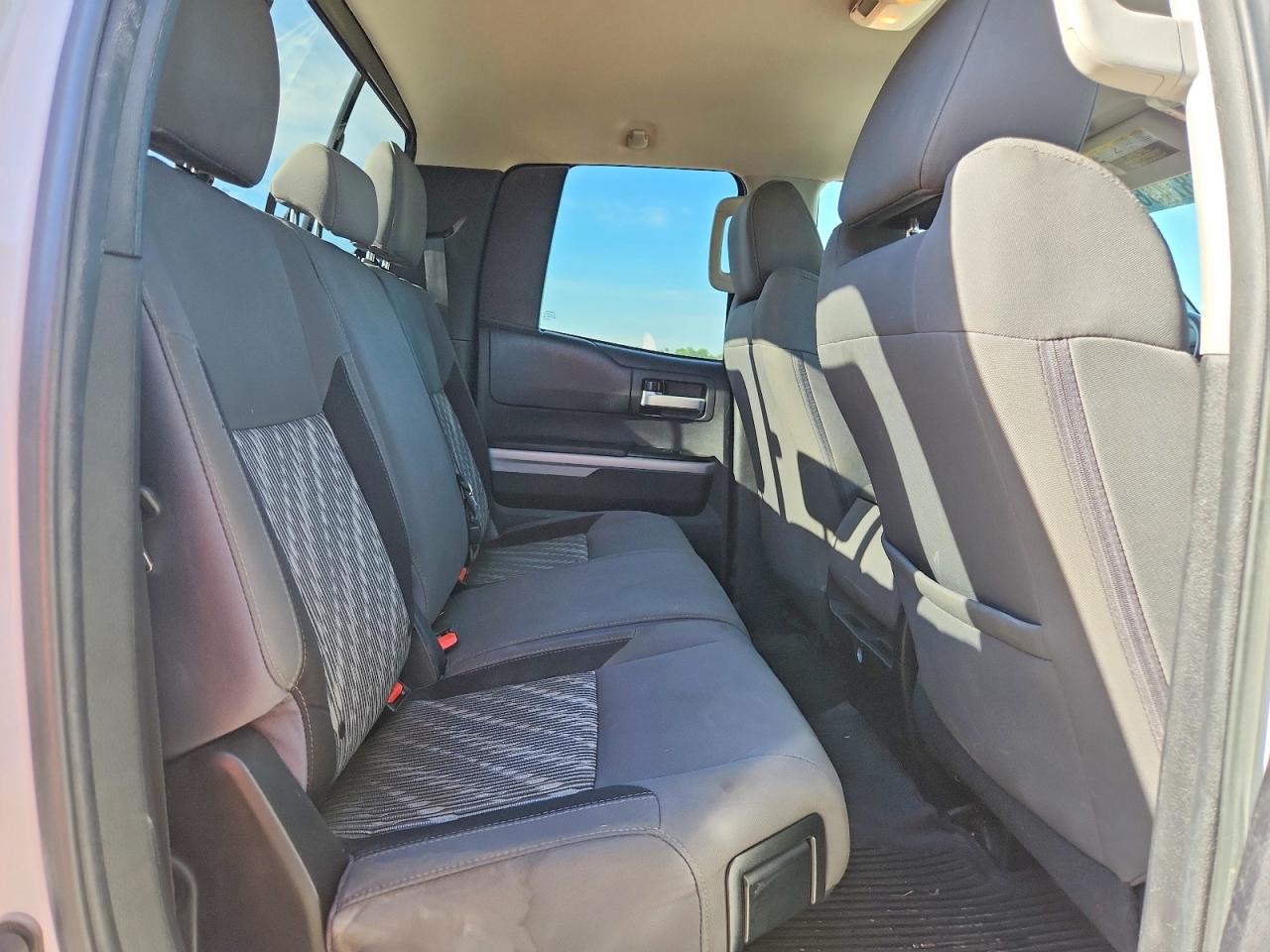Toyota Tundra Sr5
