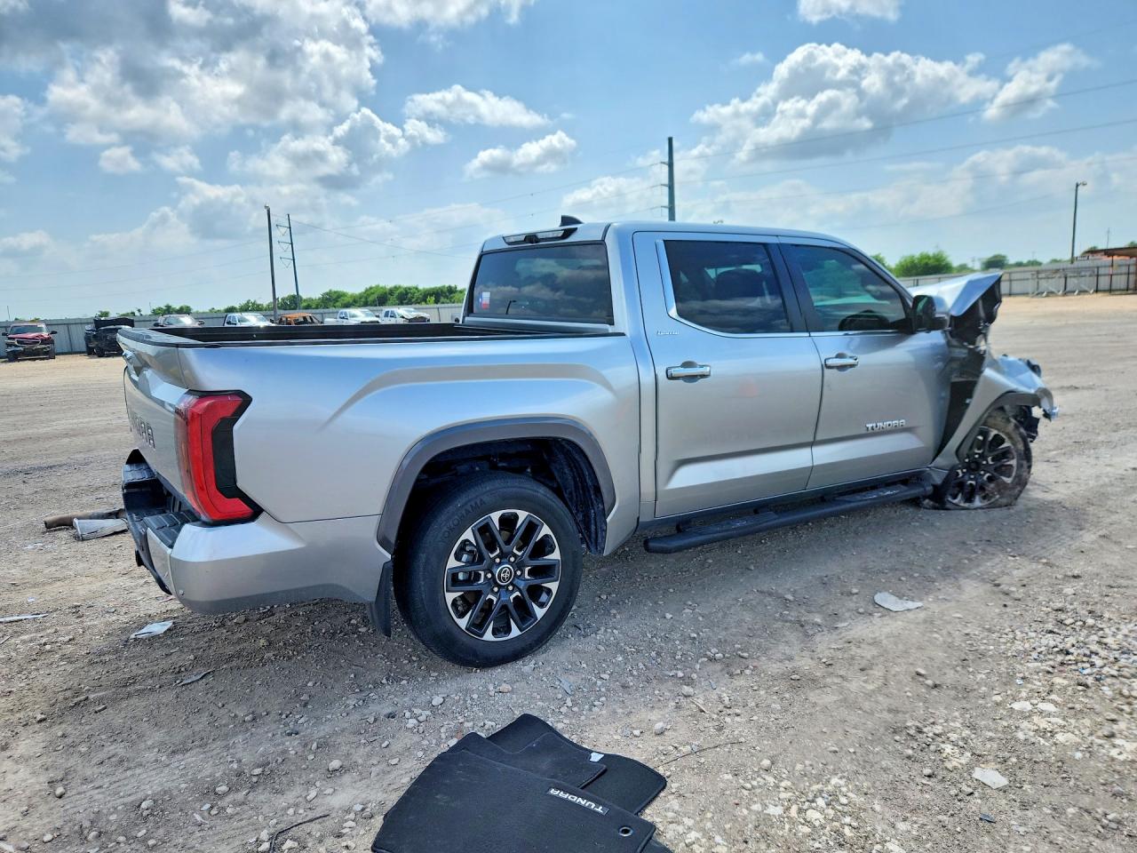 Toyota Tundra Crewmax Limited