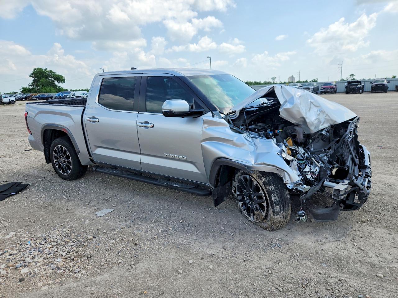 Toyota Tundra Crewmax Limited