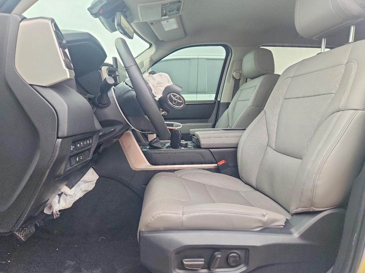 Toyota Tundra Crewmax Limited