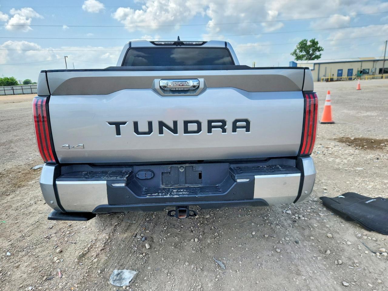 Toyota Tundra Crewmax Limited