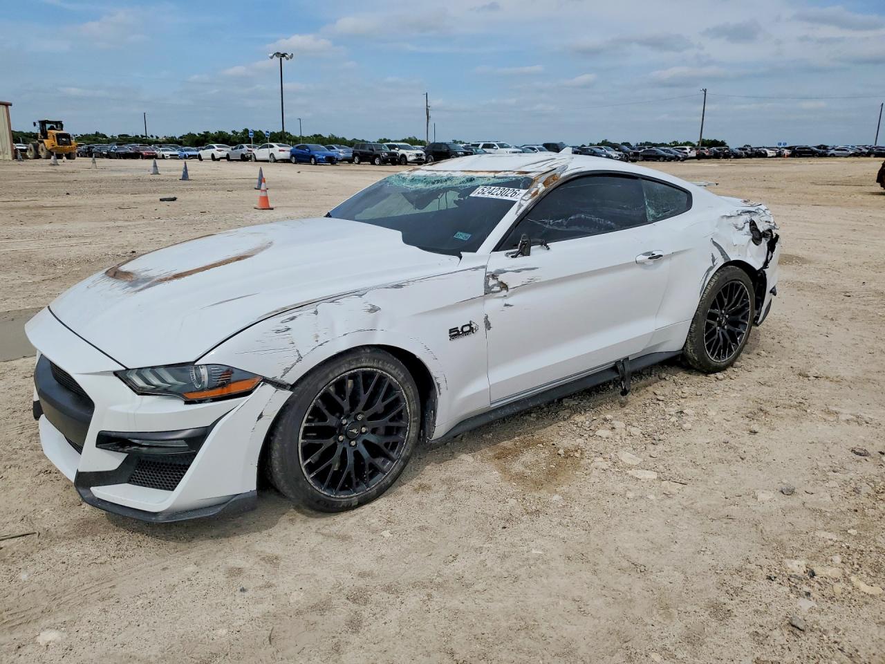 Salvage Ford Mustang Image