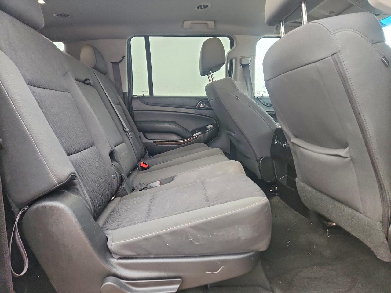 Chevrolet Suburban C1500 Ls