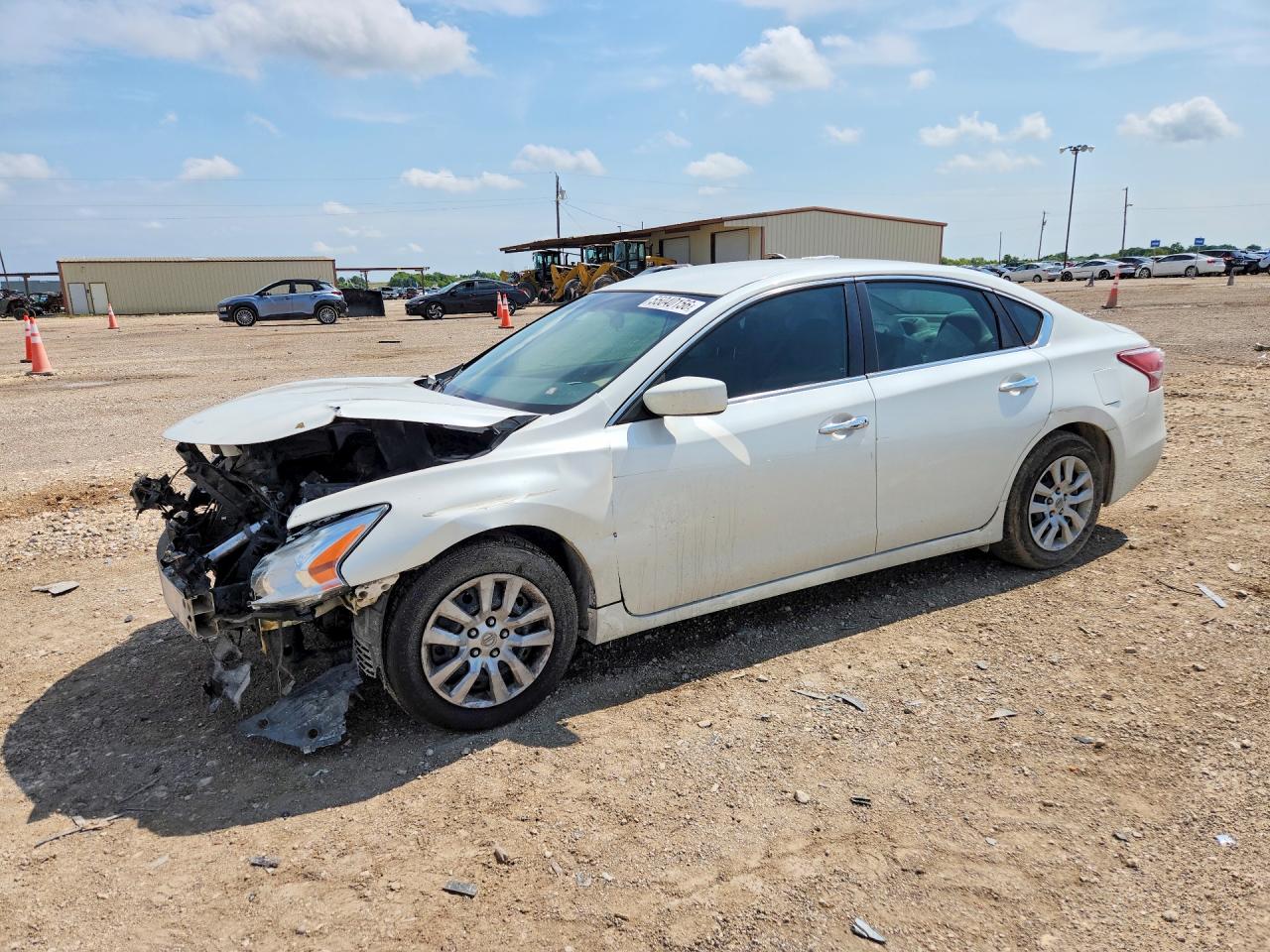 Salvage Nissan Altima Image