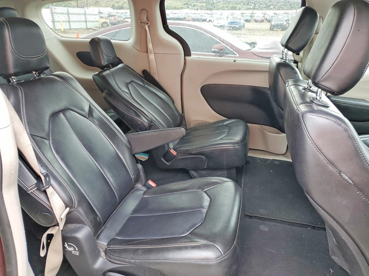Chrysler Minivan Lxi