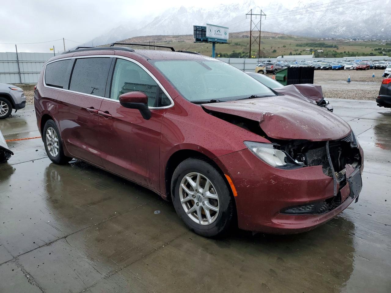 Chrysler Minivan Lxi