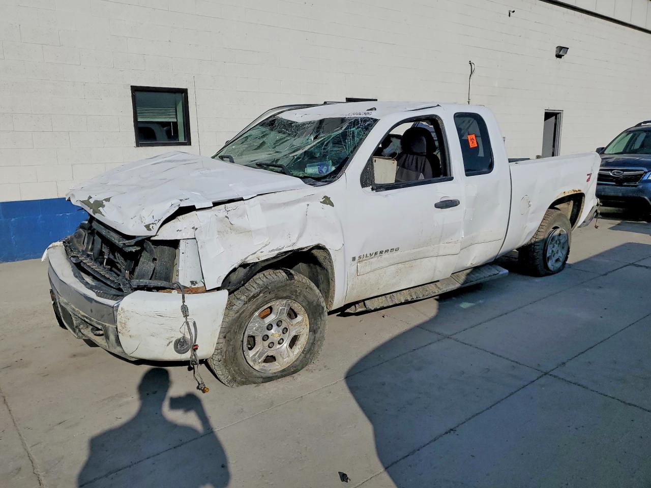 Salvage Chevrolet Silverado Image
