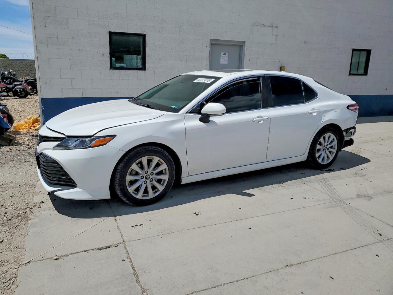 Salvage Toyota Camry Image