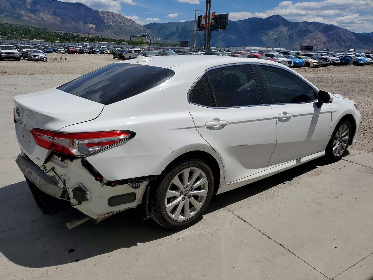 Toyota Camry Le