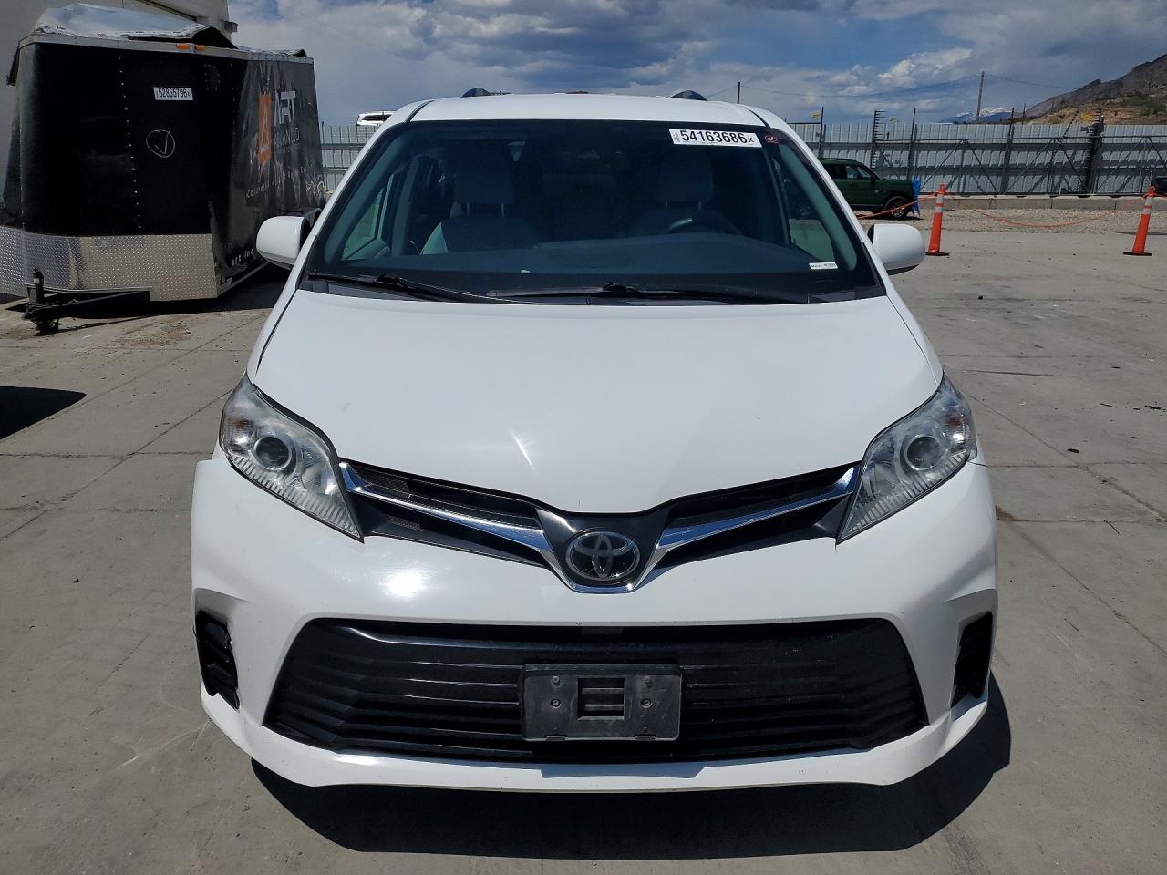 Toyota Sienna Le