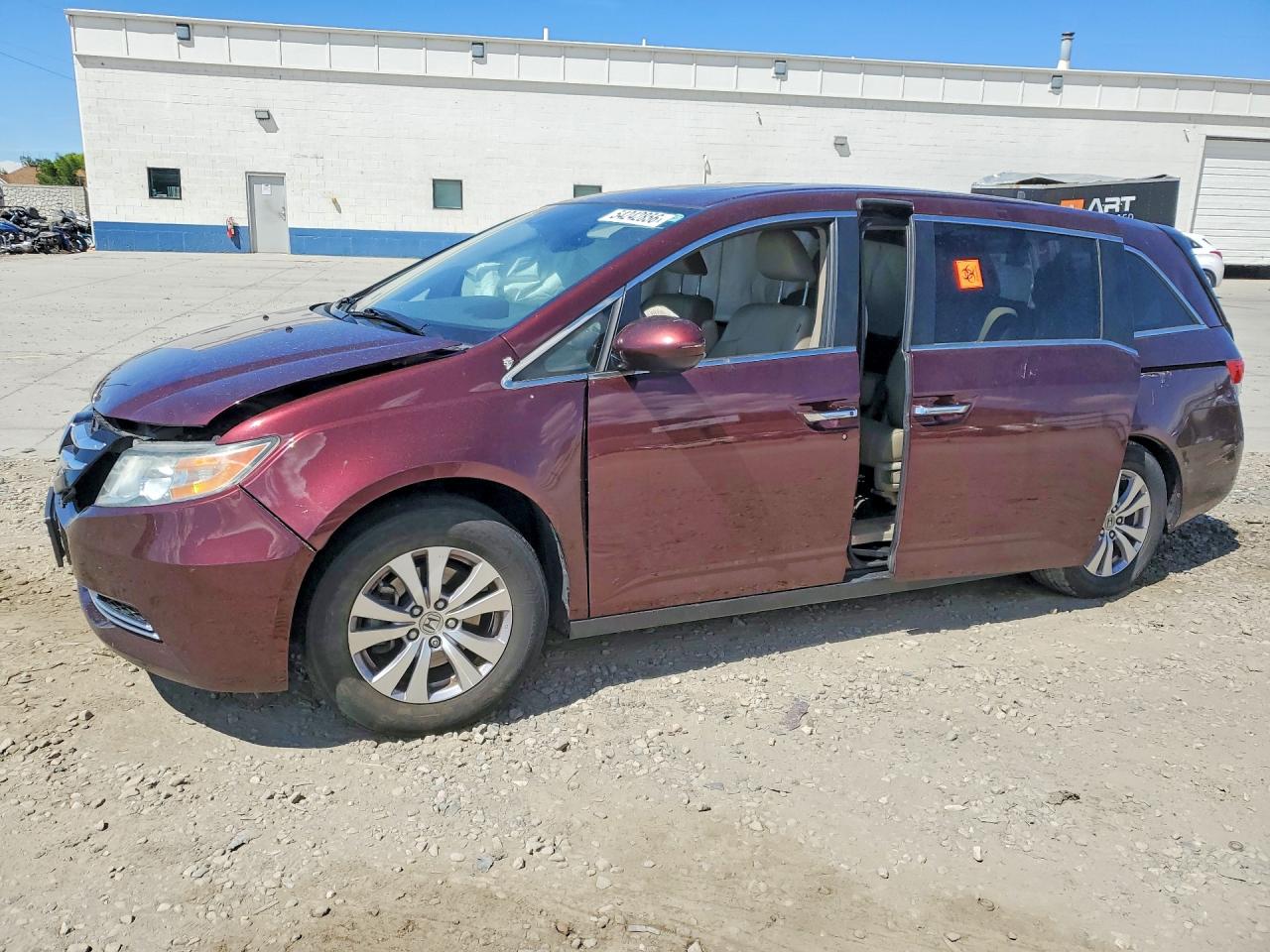 Salvage Honda Odyssey Image