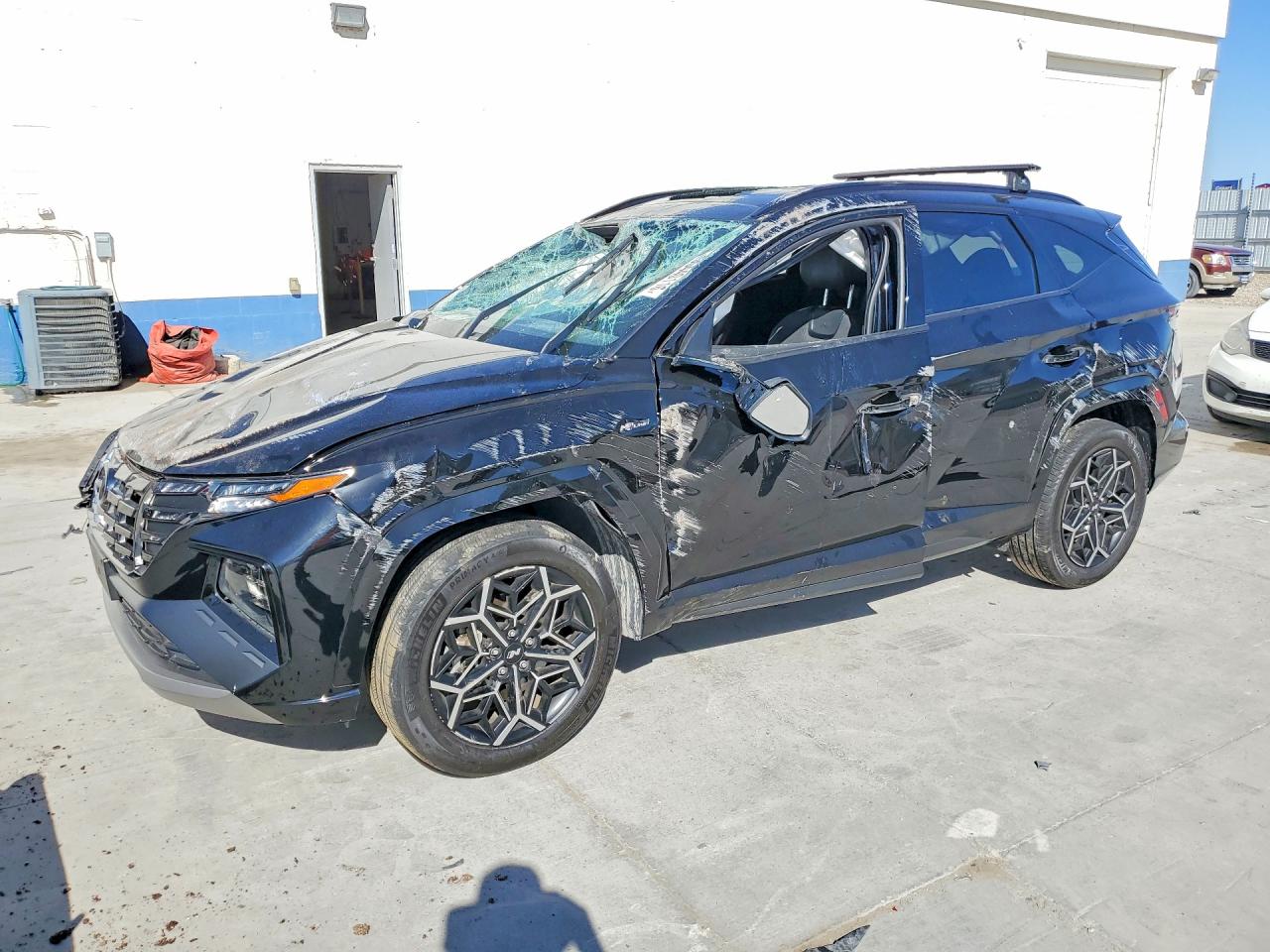 Salvage Hyundai TUCSON Image