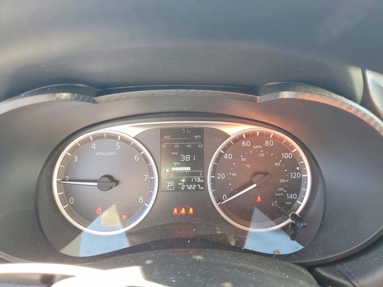 Nissan Versa S