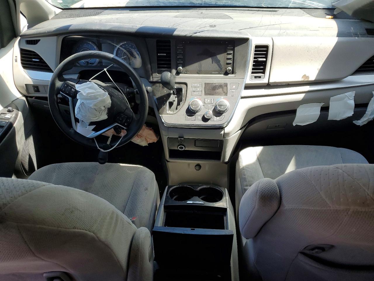 Toyota Sienna Le